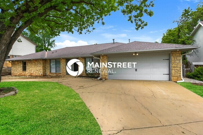 Primary Photo - 4 Bedroom Pet-Friendly Home in Edmond, OK ...