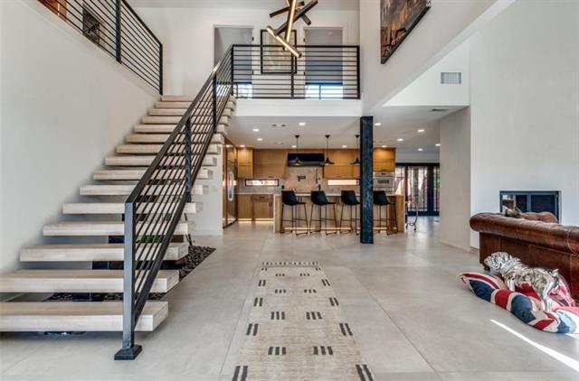 Foto del edificio - 9611 Fallbrook Dr