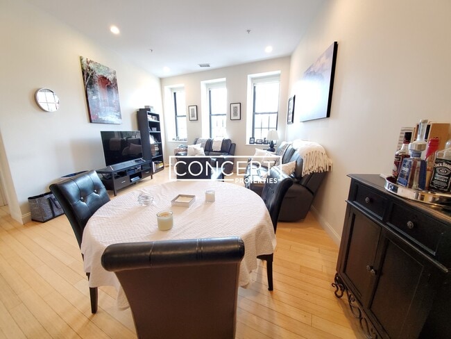 Building Photo - 490 Harrison Ave