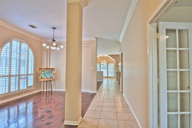 Foto del edificio - 4530 Springfield Lakes St