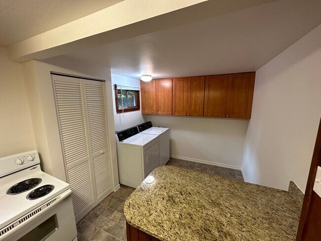 Foto del edificio - 8626 72nd Avenue Ct SW