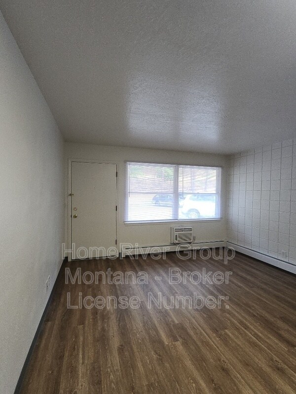 Building Photo - 707 SW Higgins Ave