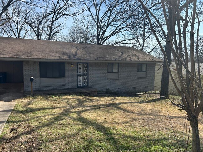 Foto del edificio - 3 Bedroom 1 1/2 Bath