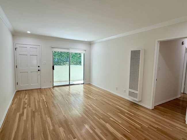 Building Photo - 1451 Armacost Ave
