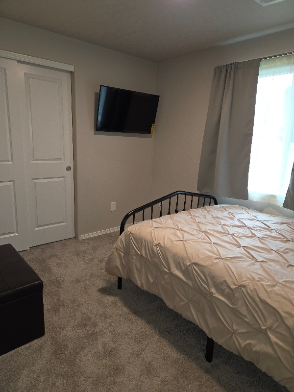 Building Photo - 600 Van Wy