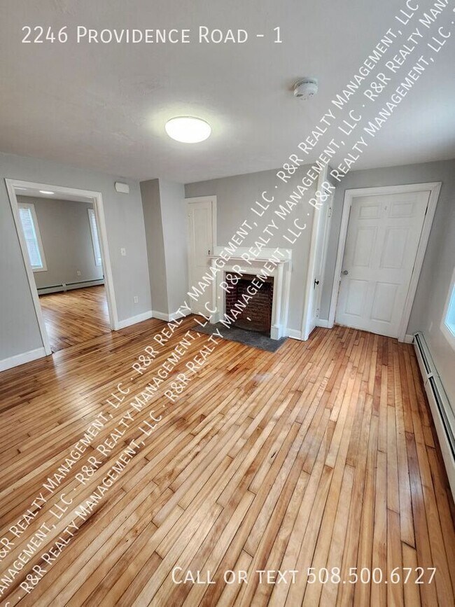 Foto del edificio - 2246 Providence Rd