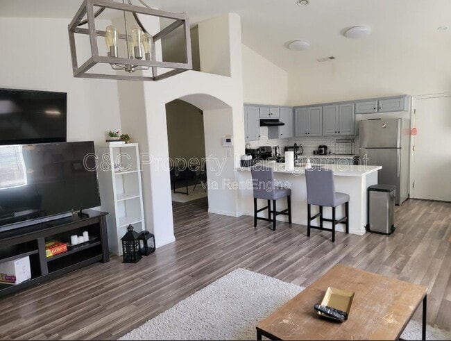 Foto del edificio - 3935 E Laurel Ct