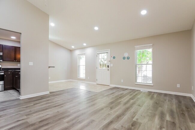 Building Photo - 19690 E Bates Dr