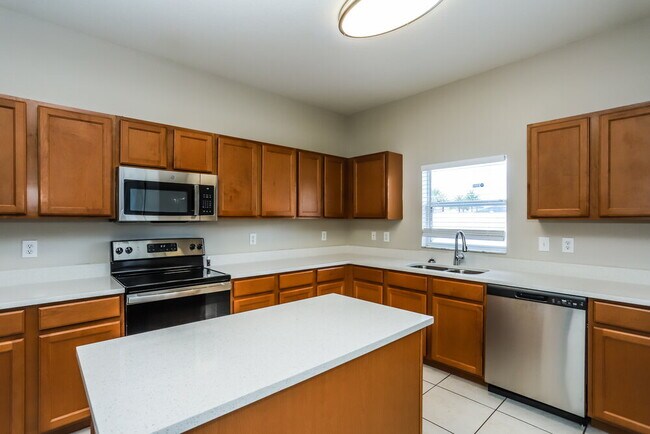 Foto del edificio - 10630 Shady Preserve Dr
