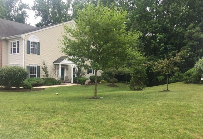 Foto del edificio - 101 Waldorf Dr