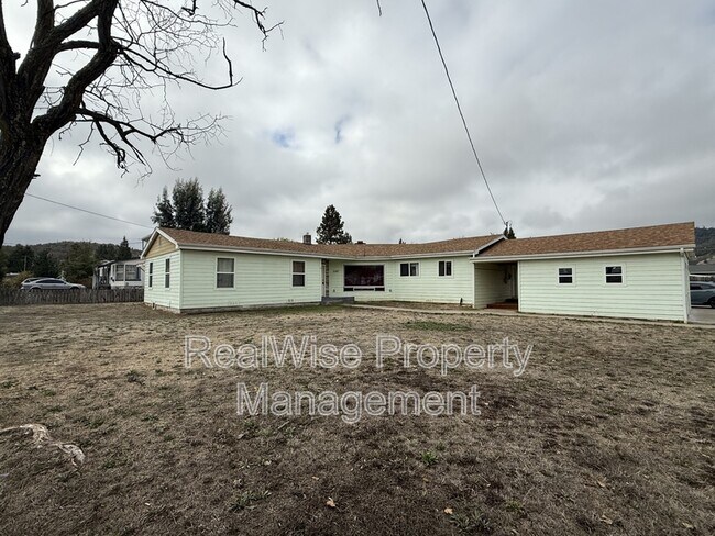 Foto del edificio - 2347 Cannon Ave