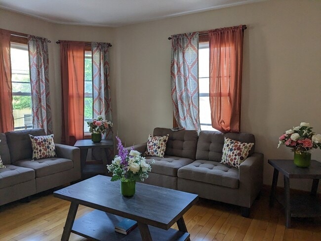 Building Photo - 59 Edson St