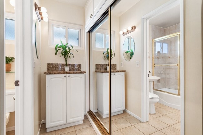 Photo - 1150 W 29th St Apartment