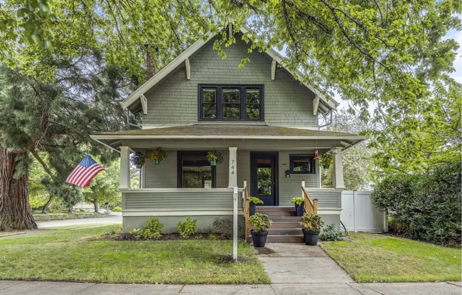 Building Photo - Rare Home Near OSU Campus!
