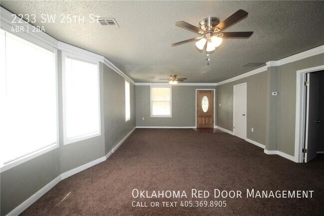 Foto del edificio - 2233 SW 25th St