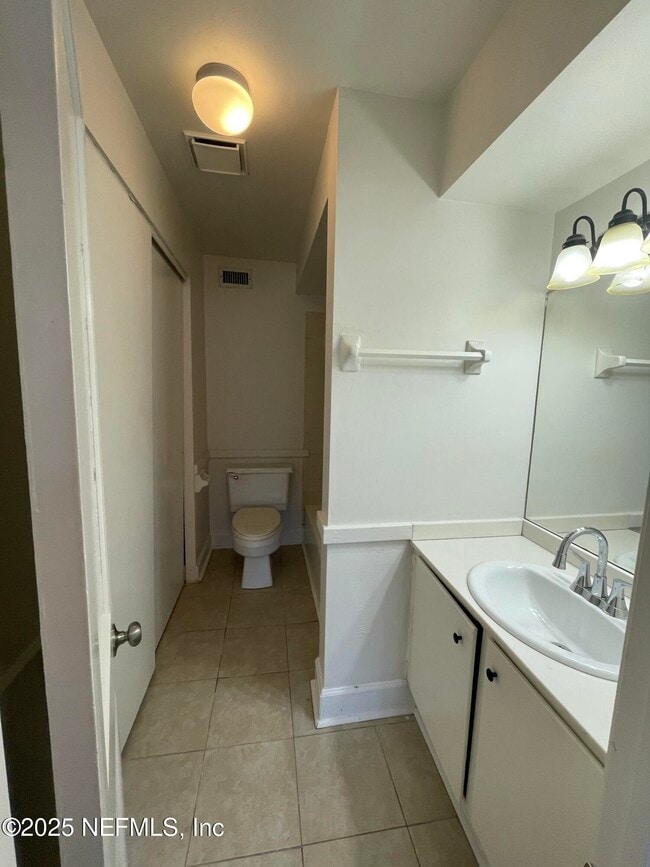 Building Photo - 5258 Janice Cir S