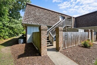 Building Photo - 1647 Ocean Bay Dr