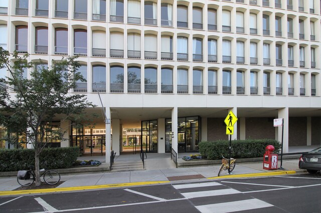 Building Photo - 1451 E 55th St