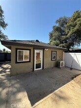 Building Photo - 1147 E Lemon Ave