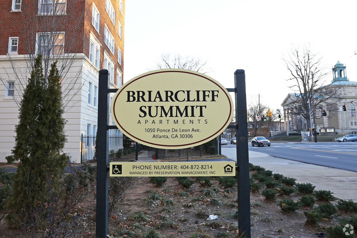 Foto principal - Briarcliff Summit Apartments