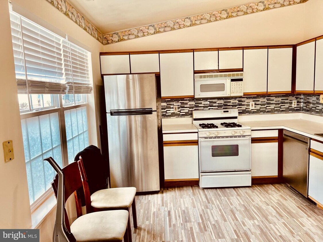 1825 Vincenza Dr, Eldersburg, MD 21784 Townhome Rentals in Eldersburg