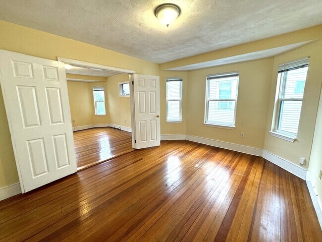 Foto del edificio - 4057 Washington St