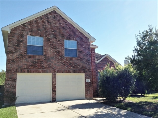 Building Photo - 2210 Two Trail Dr