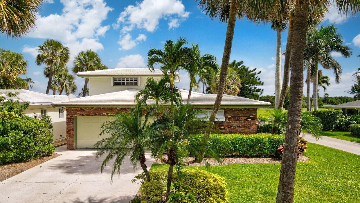 Foto principal - 1102 N Golfview Rd
