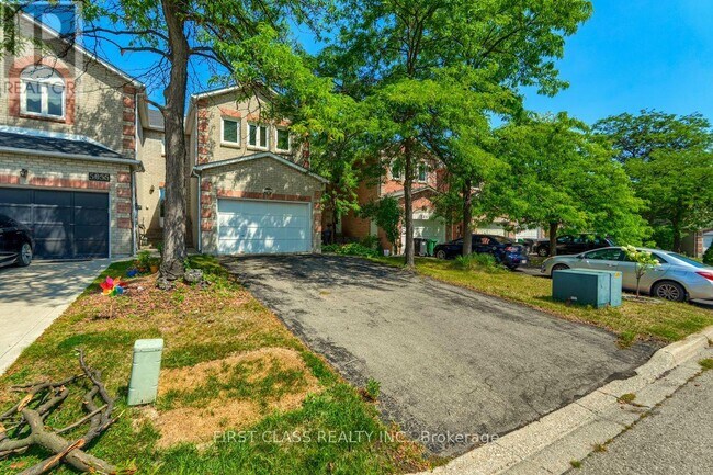 Building Photo - 5053 Rundle Ct