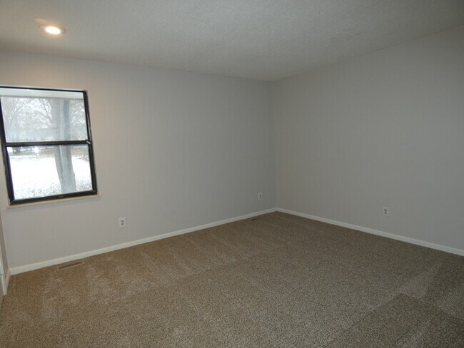 Building Photo - 8120 N Stoddard Ave