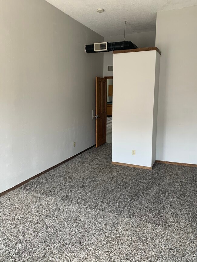 Foto del edificio - 170 E 3rd St