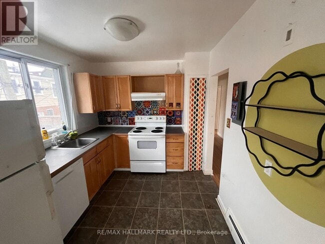 Building Photo - 2 Bellhaven Rd