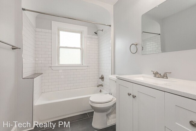 Building Photo - 3 br, 1 bath House - 13411 SOUTH PARKWAY DR