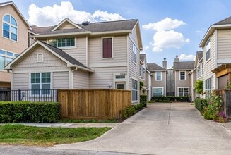 Building Photo - 5208 Petty St