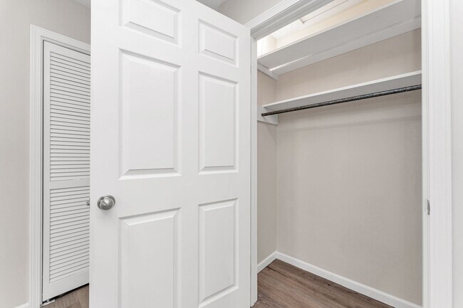 Foto del edificio - Hickory Village 55 Plus, LLC - 3700 E Cherry St Springfield, MO 65809