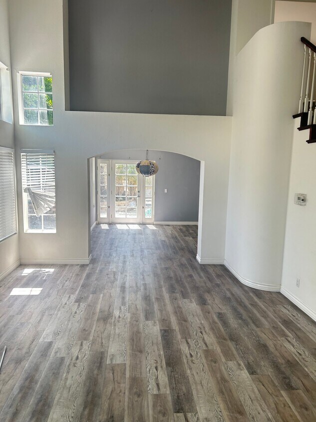 Foto del edificio - 686 Pacific Cove Dr