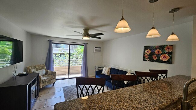 Foto del edificio - Turned key fully furnished 3 bedroom in Ki...