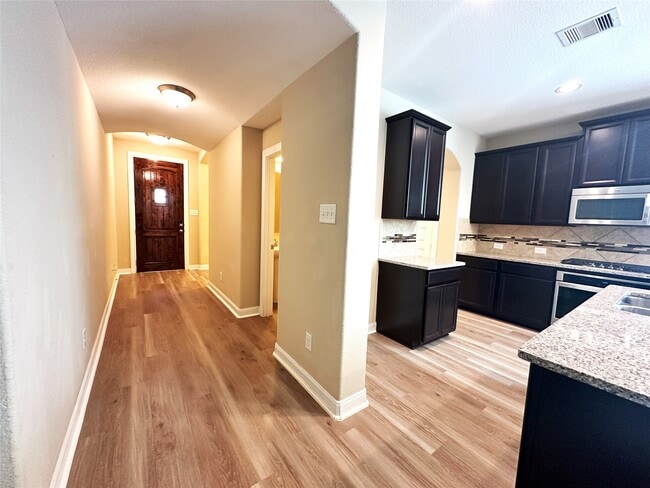 Building Photo - 22523 Birch Ridge Meadow Dr