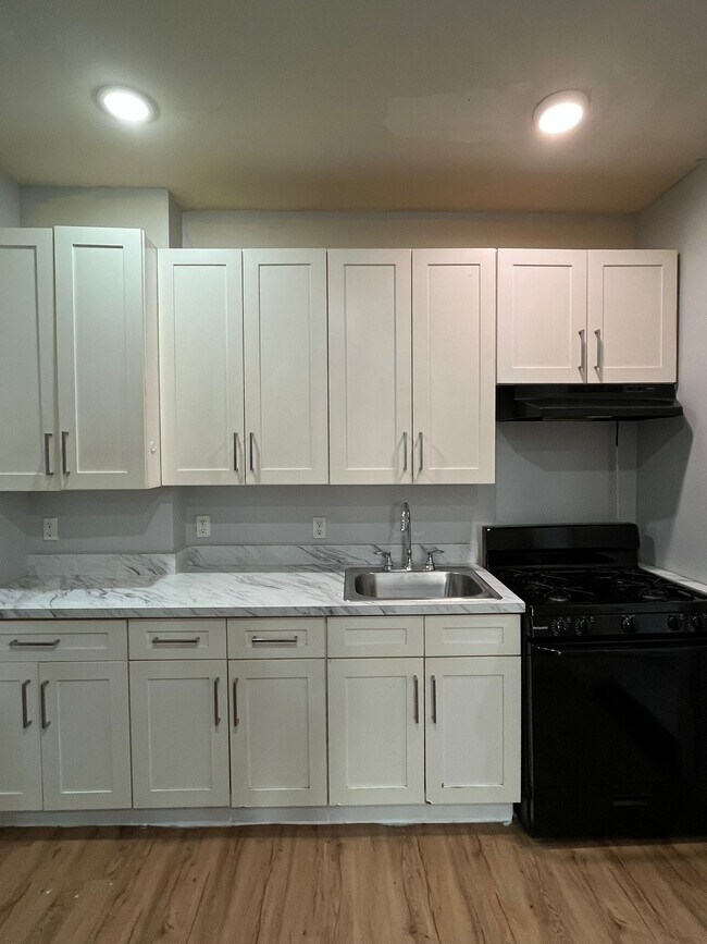 Building Photo - 174 Van Nostrand Ave