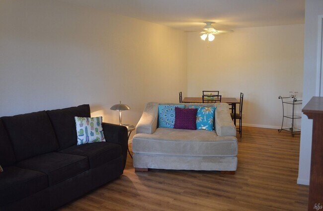 Foto del edificio - Uptown 'Furnished',Long Term