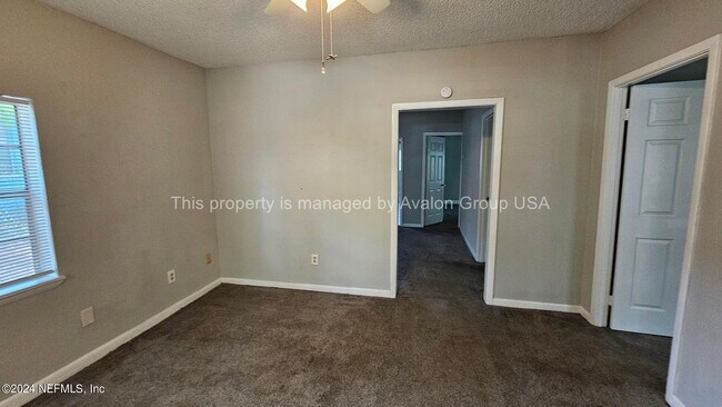 Building Photo - 9229 11th Ave