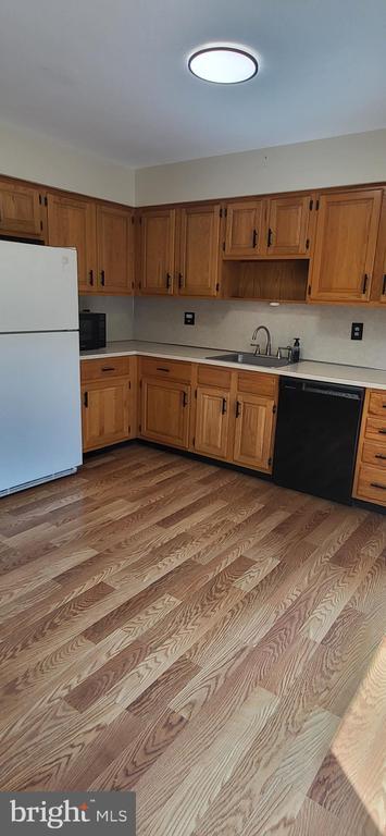 Foto del edificio - 65 Pennypacker Dr