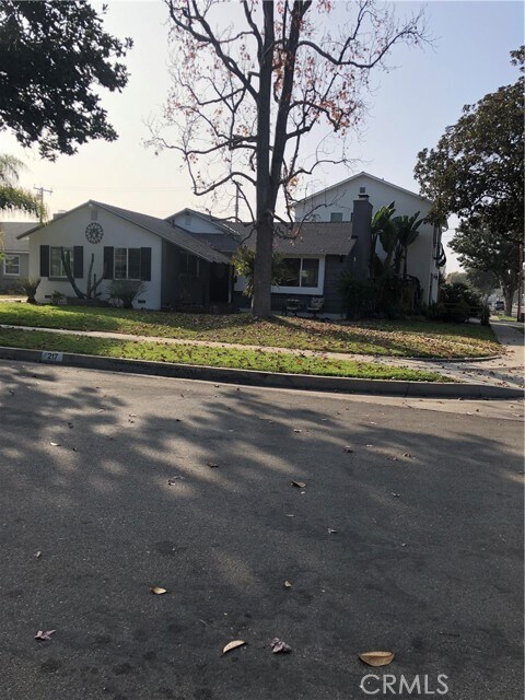 Building Photo - 217 N Harrington Dr
