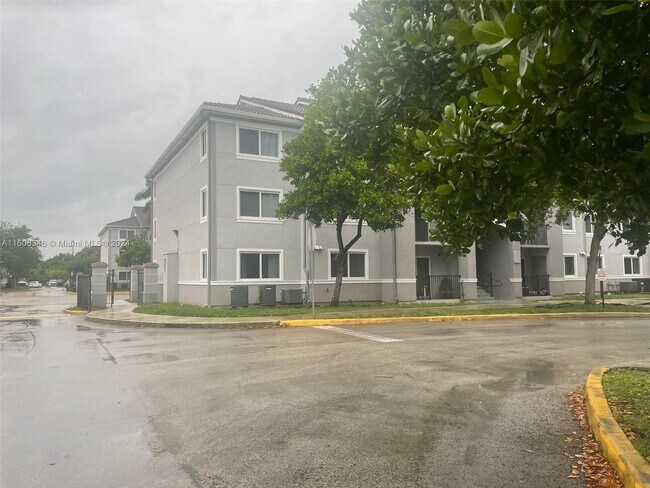 Building Photo - 15410 SW 284th St