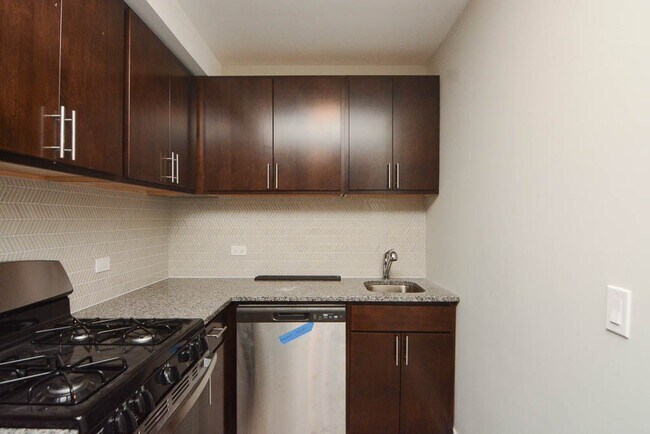 Foto del edificio - 527 W Surf St