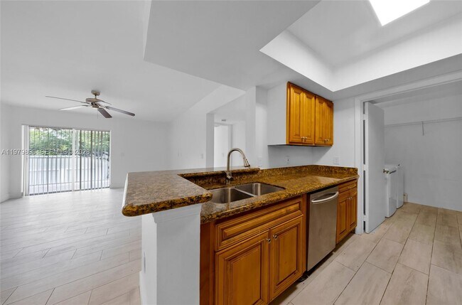 Foto del edificio - 5760 Rock Island Rd