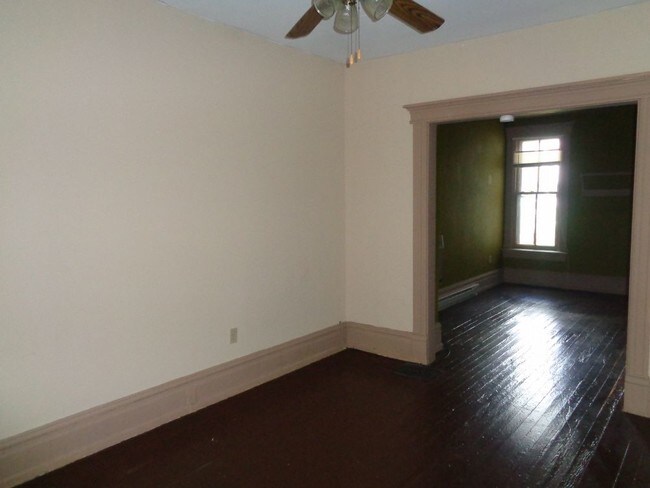 Building Photo - 624 Camp St