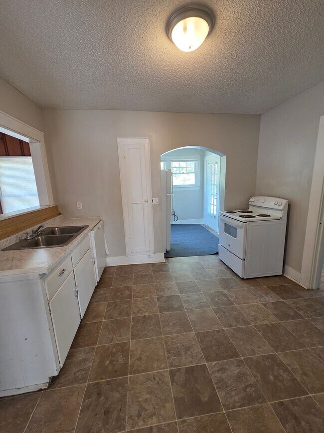 Foto del edificio - 3 Bedroom Home In Heart of East Ridge