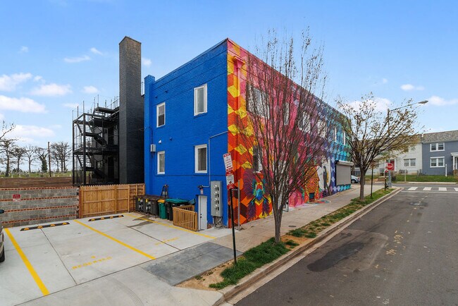 Building Photo - 1730 Trinidad Ave NE