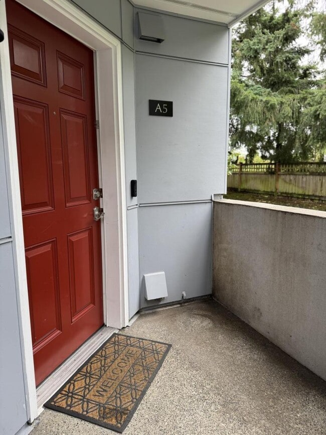 Building Photo - 1 bedroom in Edmonds WA 98026